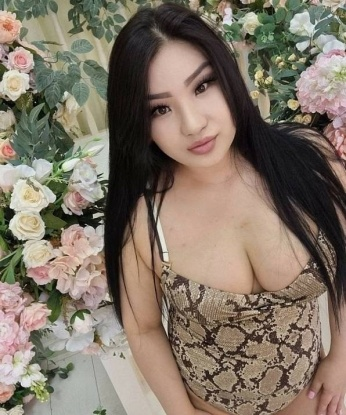 В Москве я обещаю тебе незабываемое время, полное страсти и наслаждения. Мои услуги на высшем уровне, я открыта для экспериментов и готова воплотить твои самые смелые фантазии. Обладая прекрасной внешностью и обаянием, я гарантирую, что ты будешь в восторге от нашей встречи. Заходи на мою страницу, чтобы увидеть мои фото и прочитать отзывы моих довольных клиентов. Я жду тебя, чтобы воплотить твои самые сокровенные желания! 😉 128, 36 лет